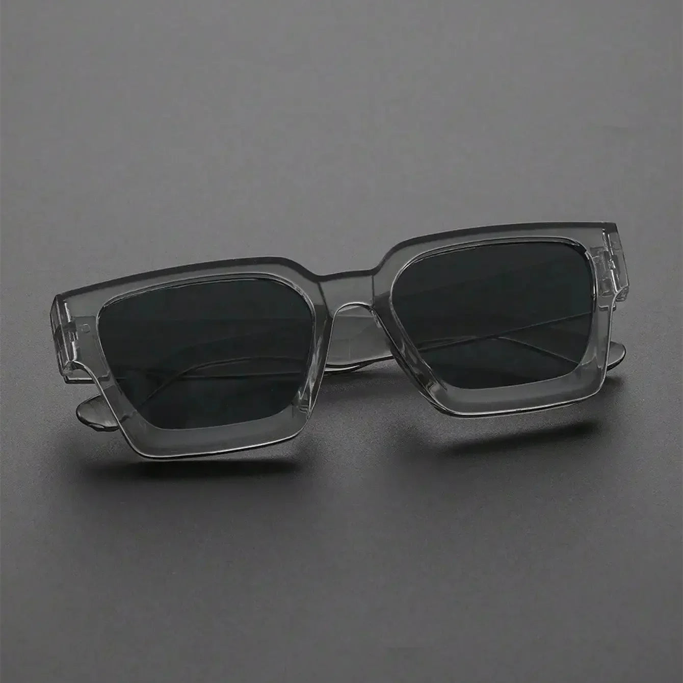 Lunettes de soleil rétros
