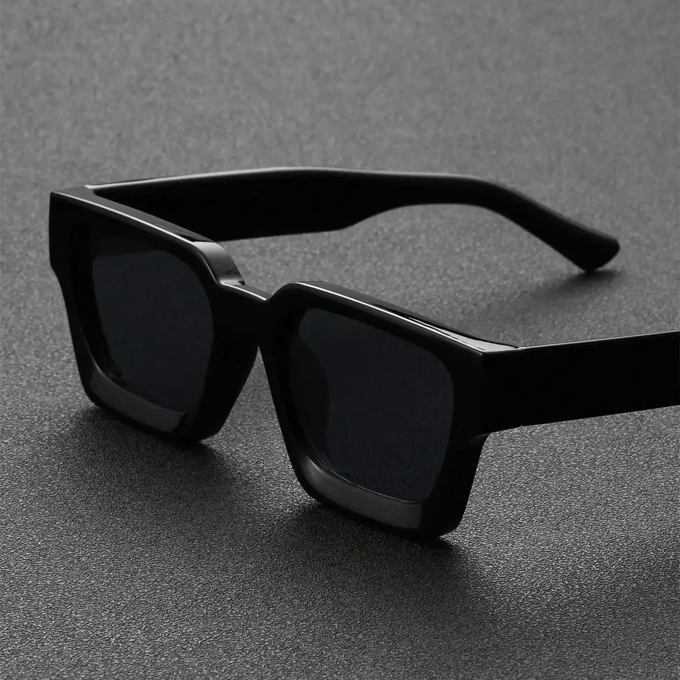 Lunettes de soleil rétros
