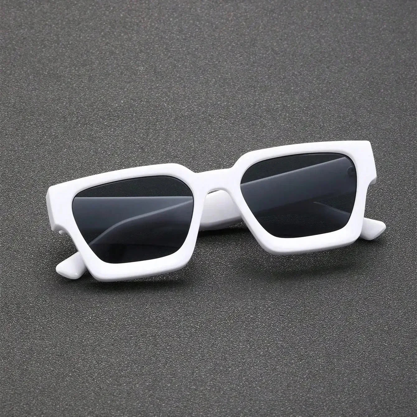 Lunettes de soleil rétros